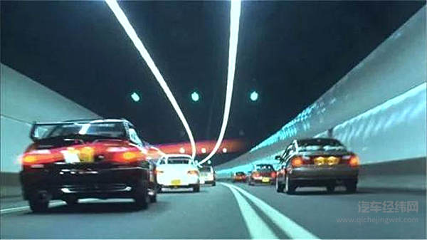 一个黄金时代，被藏在了那些港片的车里