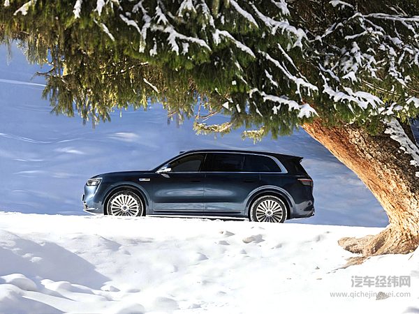 问界M8有华为加持 蔚来ES8能否挑战？