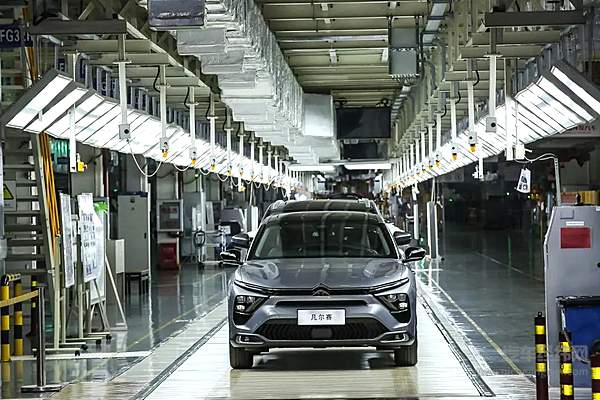 正式量产下线！ 你们要的凡尔赛即将霸屏