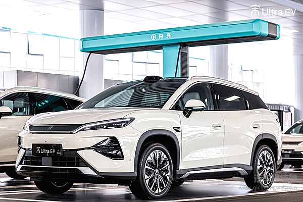 比亚迪冲刺2026年底2万座闪充站 分钟级补能网络覆盖全国