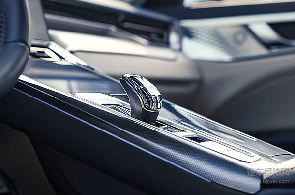 红旗HS5领衔/大众途观L/魏牌摩/三款20万元级别中型SUV怎么选？