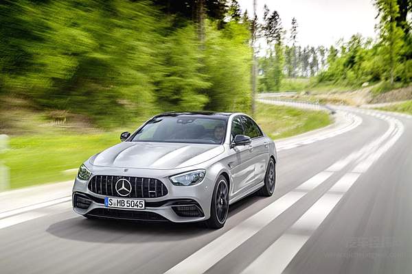 新一代梅赛德斯-AMG E 63 S 4MATIC+