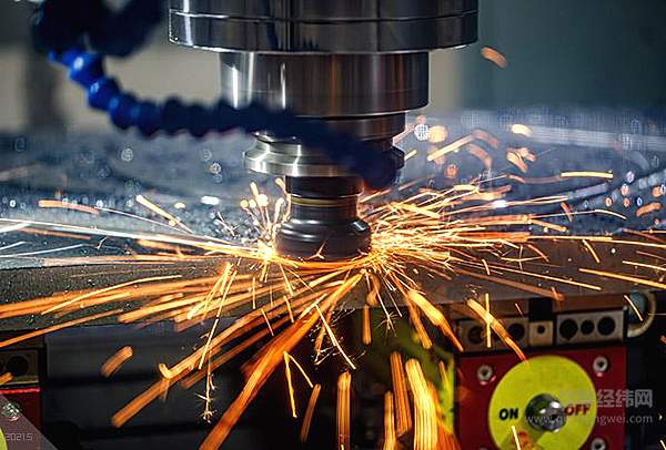 old school 才自建工厂，新造车早已放飞自我