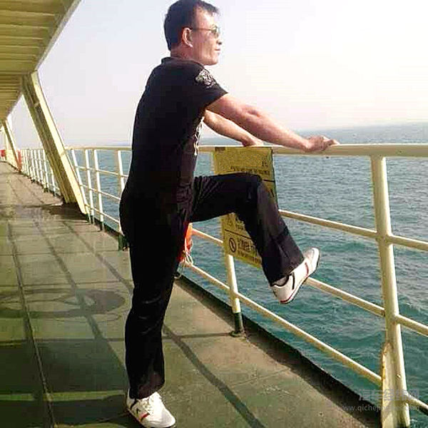 陈卫峰：人生不必完美，但必须精彩