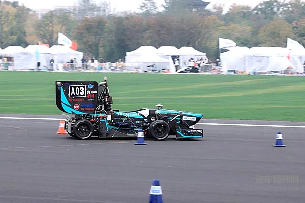 热爱不止 蔚来为每一个追梦少年喝彩！