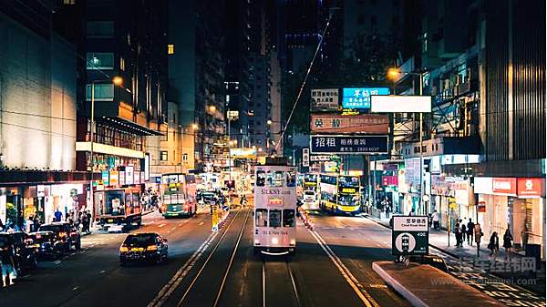 自带“女王副驾” mini版宝马商务车凭精致胜出！