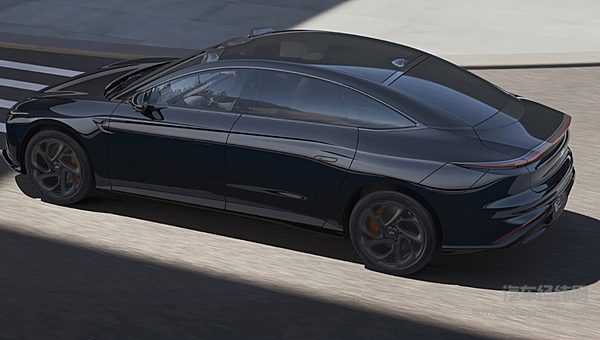 纯电中大型轿车二选一 阿维塔12靠华为智己L7靠什么？