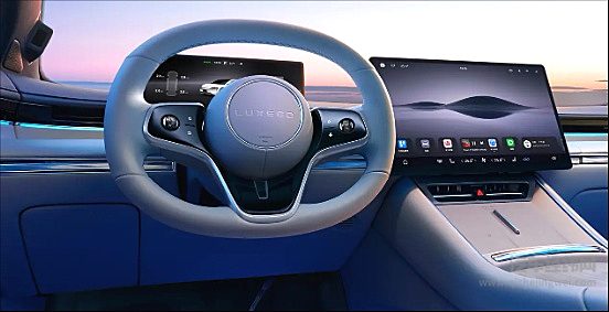 30万级纯电车型二选一 智界S7与阿维塔12谁的含华量更高？