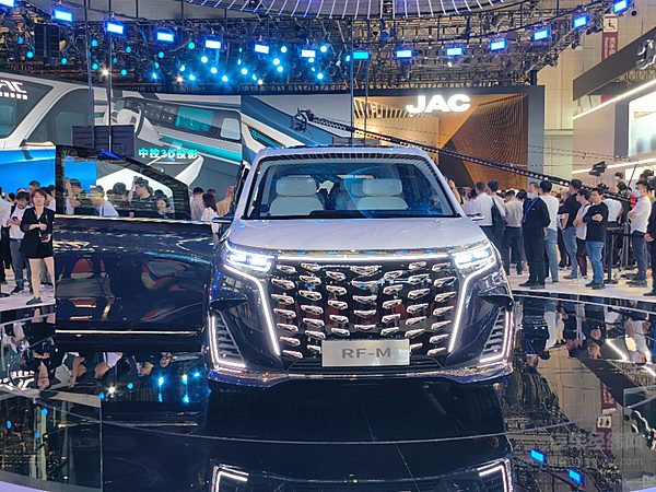 瑞风RF-M概念车发布 江淮能否抓住新能源MPV市场机遇？