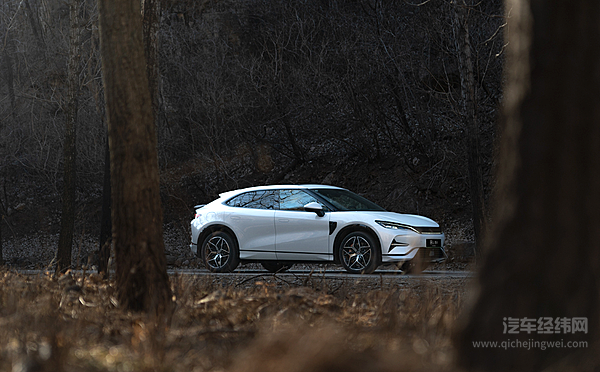 比亚迪开启“全民智驾”时代 能否挑战华为的地位？