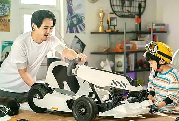 雷军也加入造车行列，纯电动卡丁车不足5千，老少皆宜！