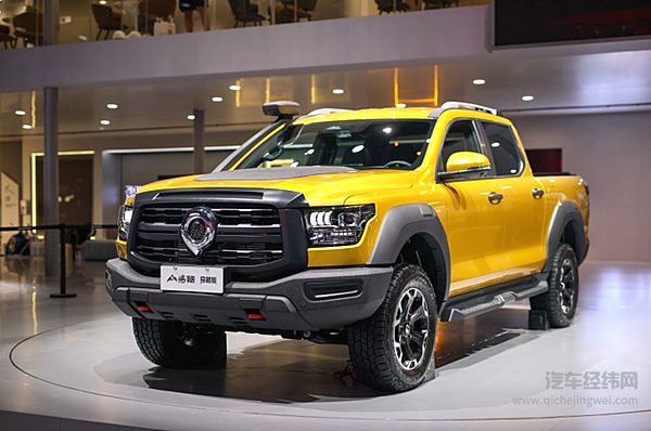 全球高性能越野皮卡2.4T越野炮成都车展燃擎上市 售价17.88万元起
