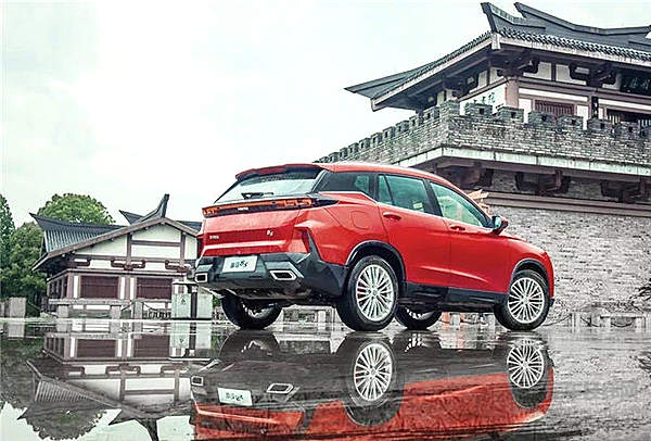 搭载1.6T小排量发动机 海马8S能否打响自主品牌反击战？！