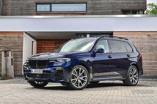 宝马X7在D级SUV市场发起攻势 部分车型价格上调