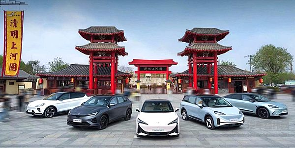 1-11月份同比暴增213.4% 极狐品牌的成绩是怎么来的？