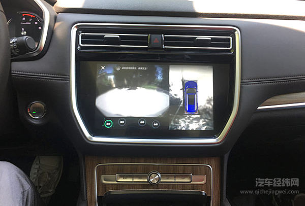 上汽荣威RX8让2018世界杯开幕的那一天很有感觉