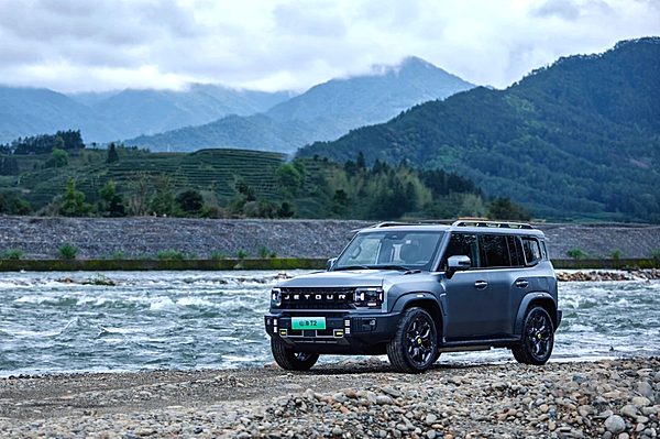 喜欢方盒子？捷途山海T2和深蓝G318谁更令你心动？