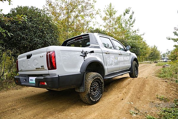 破解荒野求生难题！悍途PHEV以领先科技护航荒野探险