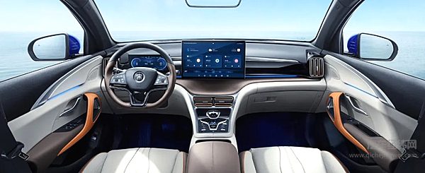 国产混合动力SUV二选一 宋PLUS DM-i与拿铁谁更有竞争力？