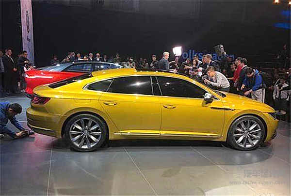 大众左手轿车右手SUV，北京车展多款新车发布，十万元爆款车