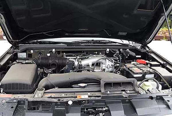 新款三菱帕杰罗上市，售价34.98-39.98万