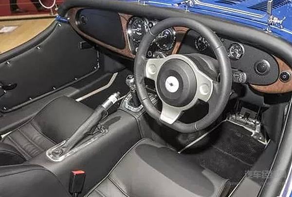 不容小觑的老爷车，坚持50年风格不变，4.5秒破百令跑车生畏！