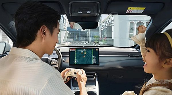 性价比的比拼 吉利银河星耀6与比亚迪秦PLUS谁更强？