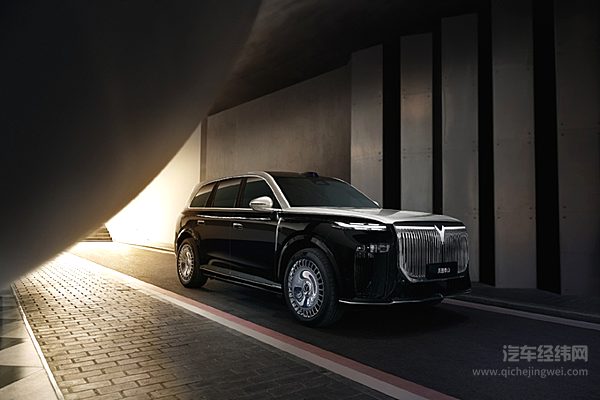 50万级大型SUV二选一 岚图泰山能否挑战问界M9？