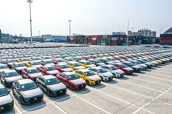 陈虹代表中国汽车企业在中德企业家圆桌会上发言