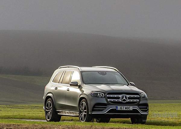 首批国六平行进口车在天津通关！进口车还敢减配加价么？