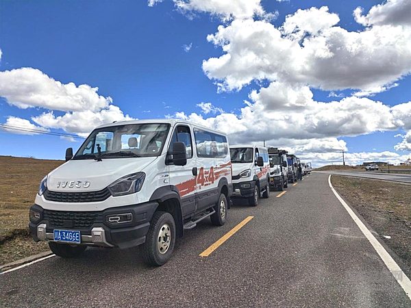 欧霸·山海这波操作 堪称“越野界六边形战士”