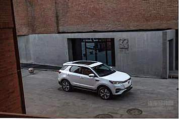 实力过硬重拳出击 长安CS55纯电版上市