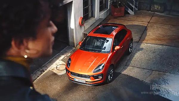 50万元级别豪华SUV二选一 路虎揽胜星脉对战保时捷Macan