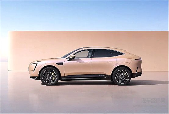 瞄准高端市场 红旗天工08上市与阿维塔11相比谁更强？