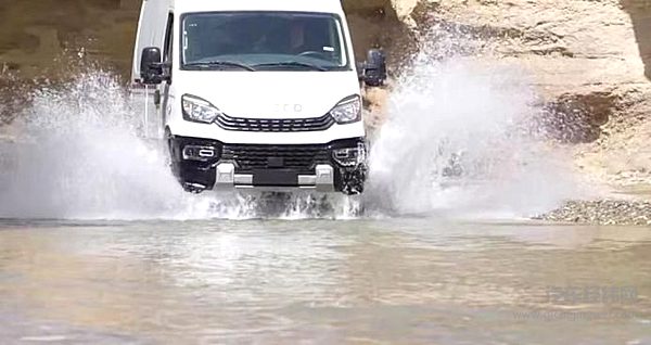 从荒漠到雪域 看依维柯欧霸·山海、欧霸·雷霆如何征服