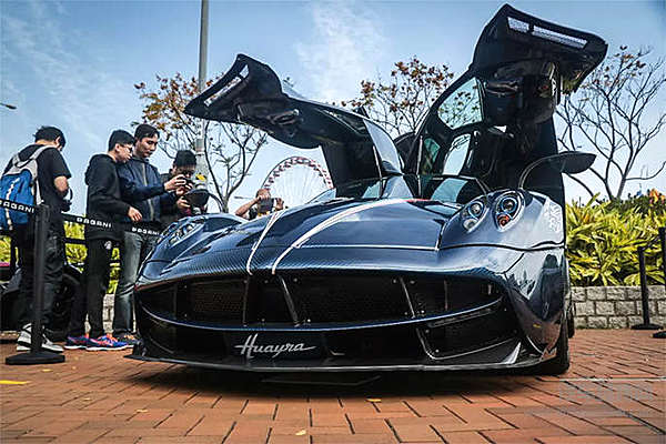 帕加尼限量龙版Huayra Dinastia惊艳亮相 恭贺香港汽车会100周年庆