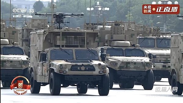 東風(fēng)“猛士”軍車亮相九三閱兵