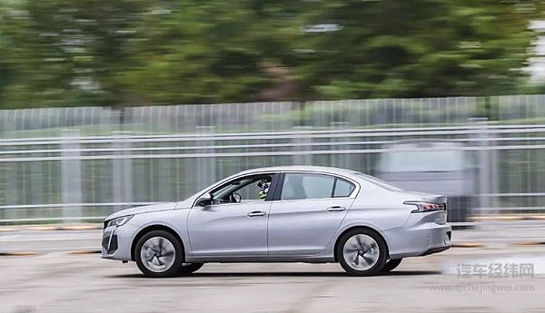 再获行业权威验证新408龘龘款斩获金卡纳挑战赛优秀驾驶操控奖