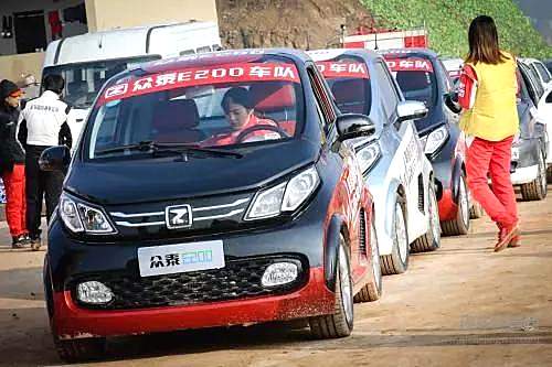 当众泰求锤得锤 说明事情很严重