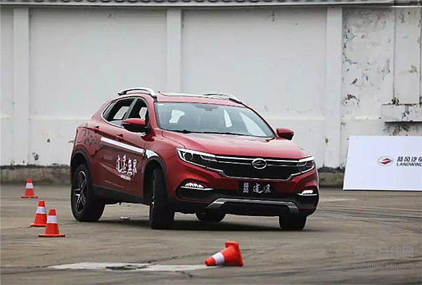 2分19秒 陆风逍遥真的很“逍遥”