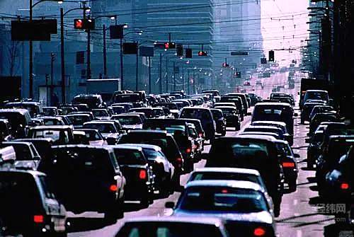 美国电动皮卡上演“卧龙藏虎”