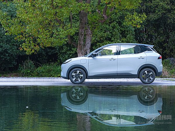 二线纯电代步小车 五菱缤果PLUS与江淮钇为3谁能吸引消费者？