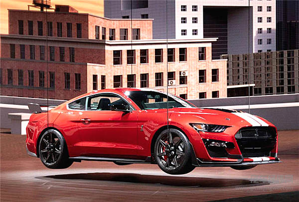 福特野马：这是飞一般的感觉~