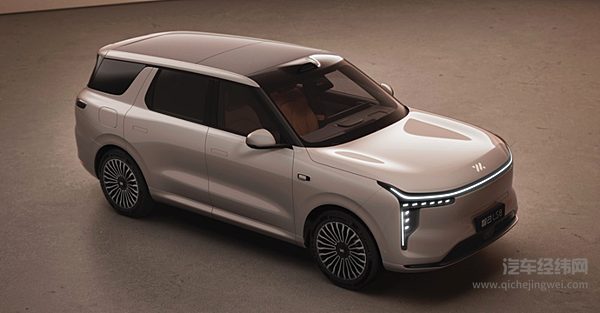 智己LS8正式上市26.18万起享30万内唯一线控转向