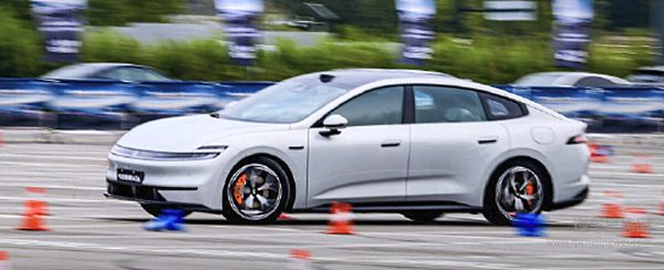 纯电对决插混 启源A06与银河星耀6谁更有性价比？