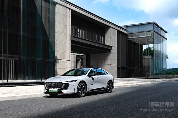 街道才是我的主场和MAZDAEZ-6相约鹏城