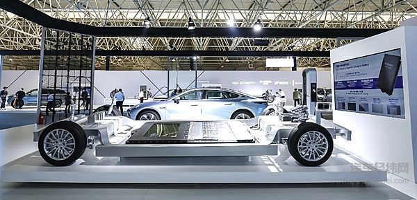 向华为学习 宁德时代能不能玩转滑板底盘？