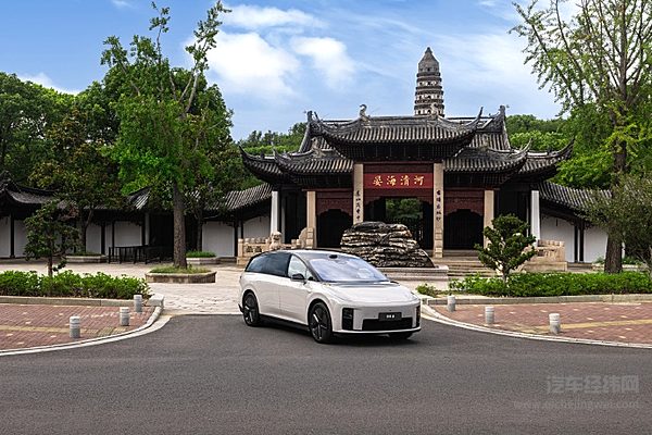 30万级纯电SUV二选一 昊铂HL能否挑战理想i8？