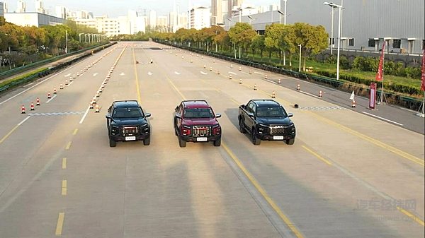 全新悍途领衔亮相 江淮皮卡商乘并举、油电并进 开创新时代