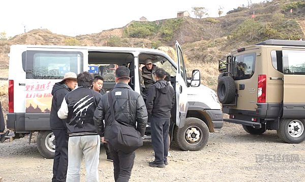 零距离体验欧霸·山海：从28度陡坡缓降到交叉轴的全能征服